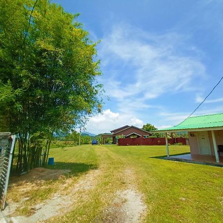 Villa Tempoyak Homestay Pantai Cenang (Langkawi) Exterior foto